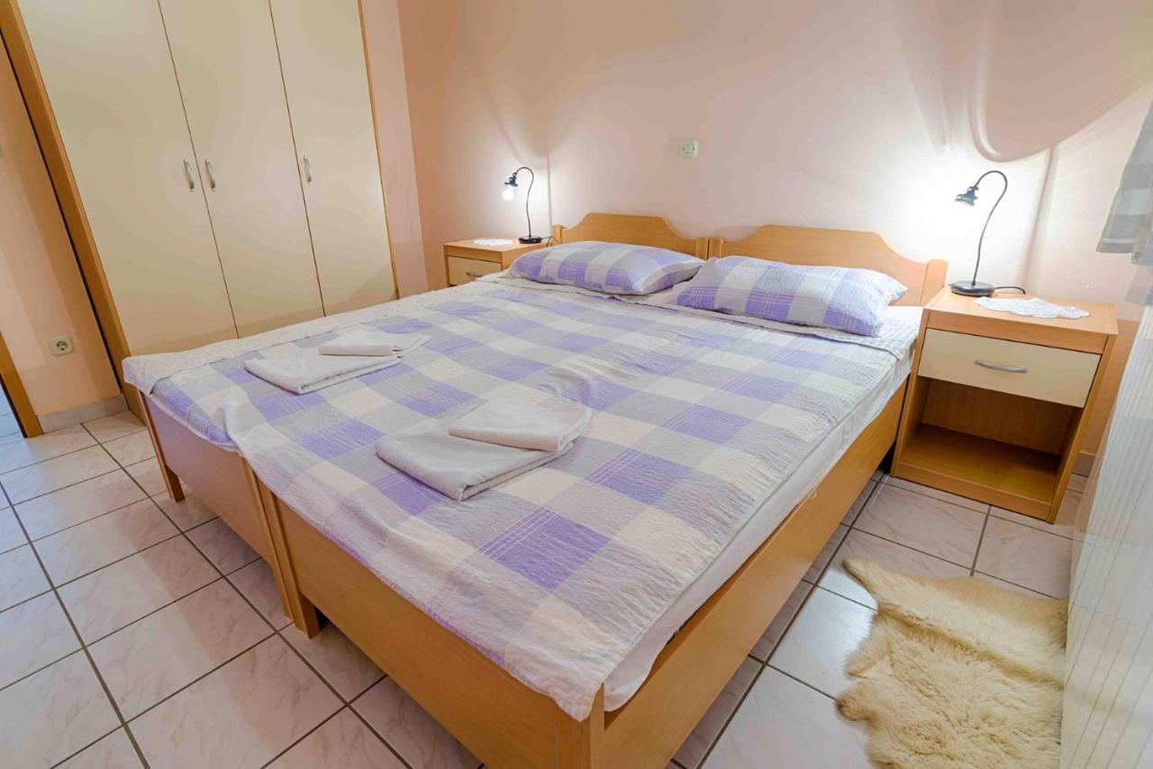 Ariela At The Beach Apartment Stara Novalja Exterior photo
